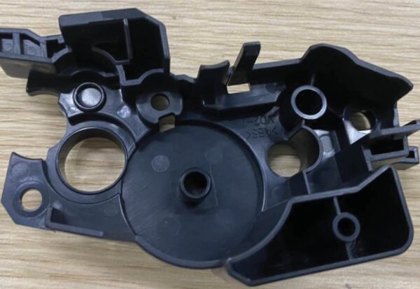 SP Nhựa Từ Khuôn Ép 1